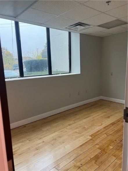 Building Photo - 400 Reservoir Ave