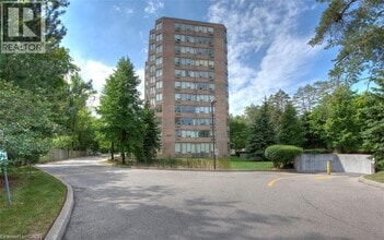 Building Photo - 3227 King St E