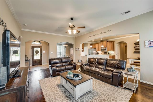 Building Photo - 205 Chinaberry Trail