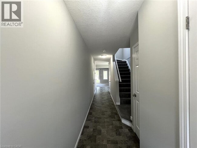 Building Photo - 50 Pinnacle Dr