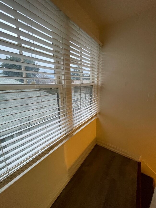 Foto del edificio - 4402 West St