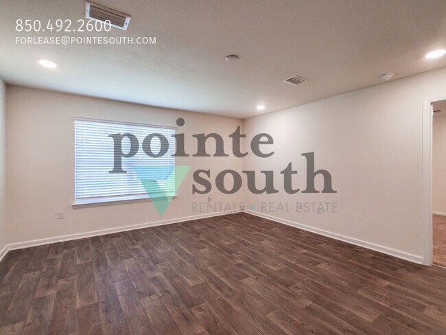 Building Photo - 5810 Paddock Way