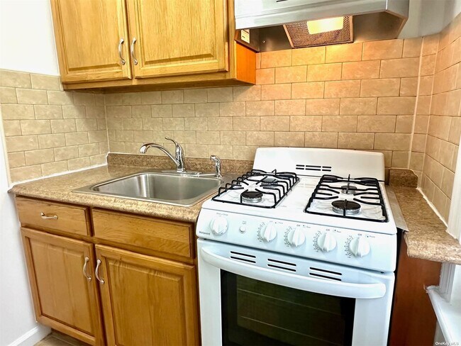 Foto del edificio - 17-27-27 Decatur St