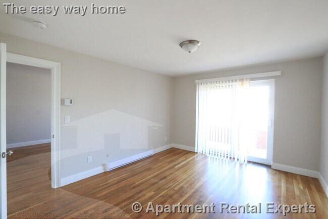 Building Photo - 134 Summer St