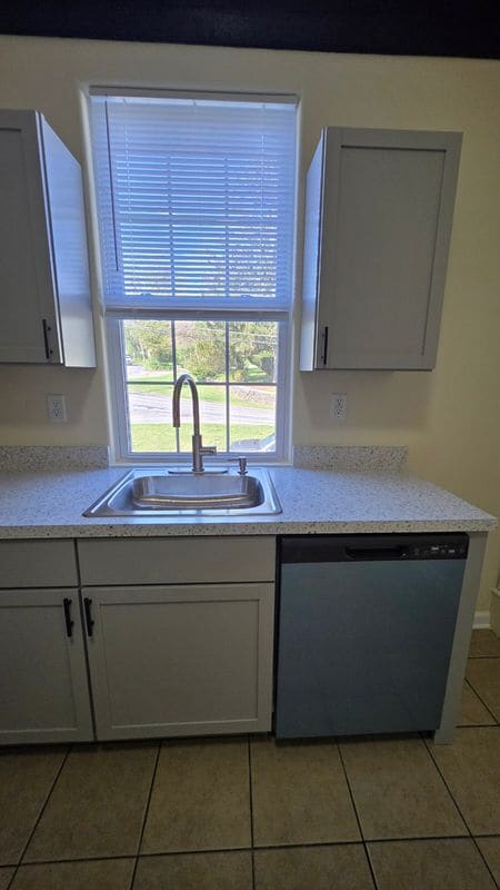 Foto del edificio - 225 Pemberton Rd