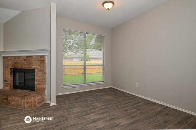 Foto del edificio - 1240 Cypress Ln