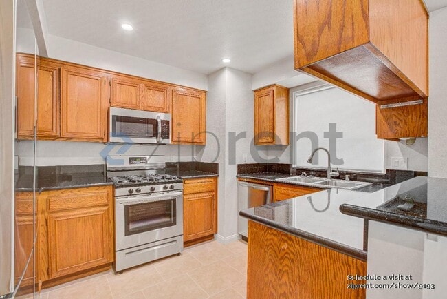 Building Photo - 922 Lincoln Blvd