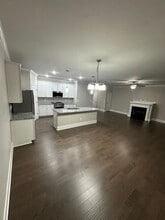 Building Photo - 6027 Villa Ford Ln