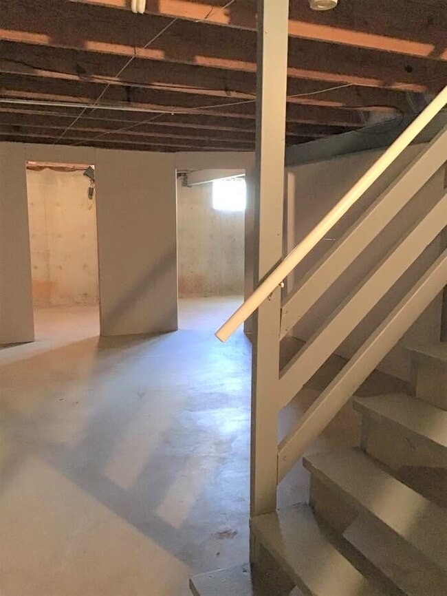 Building Photo - 4950 Patricia Ridge Dr