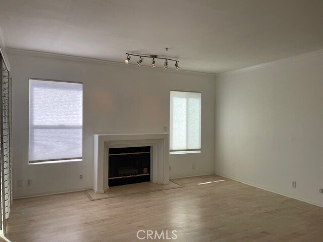 Foto del edificio - 4426 Ventura Canyon Ave