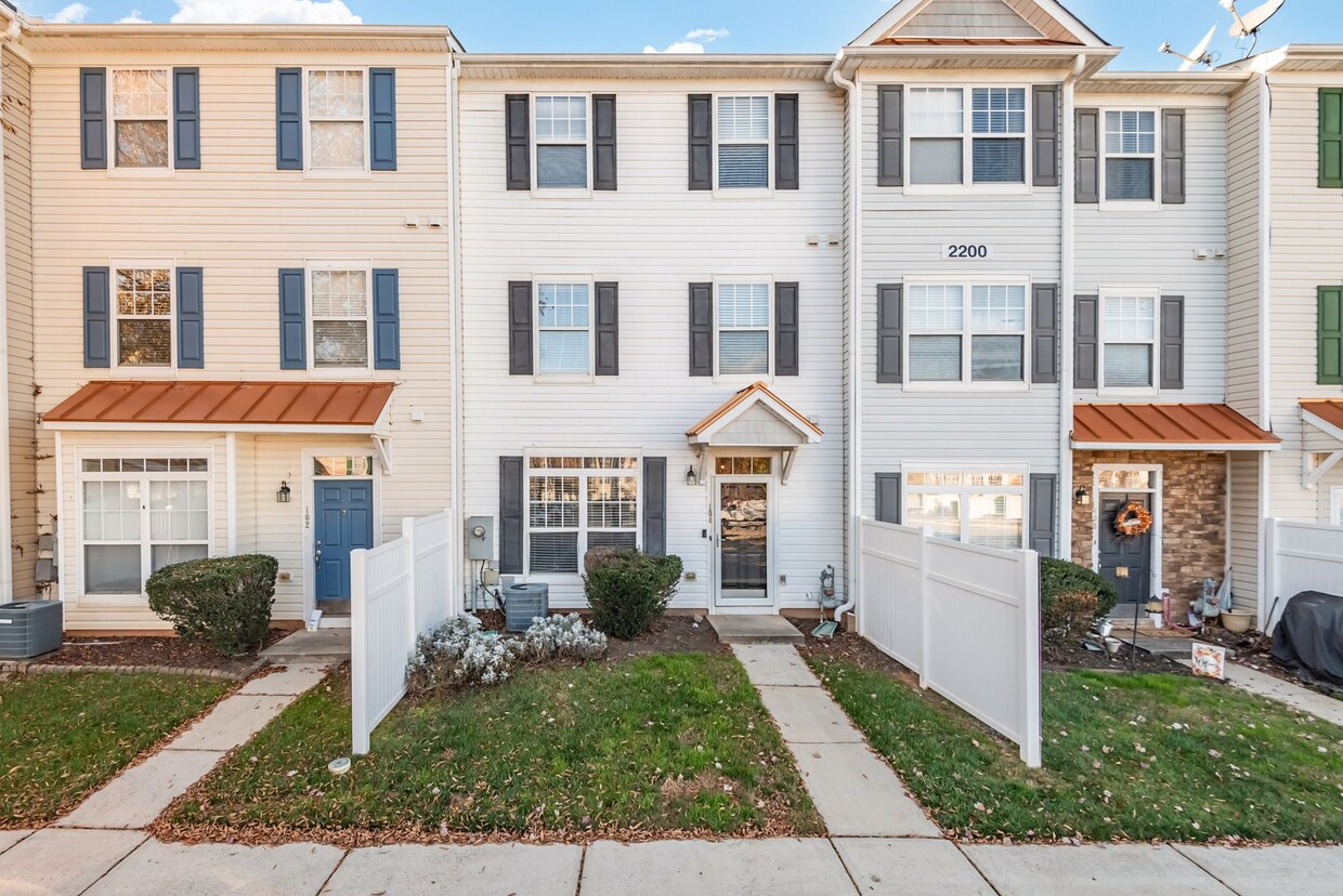 Primary Photo - Town House in North Raleigh- Available Now