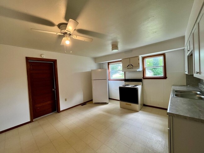 Building Photo - 2 Bed | 1 Bath | House