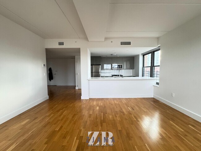Foto del edificio - 310 Clarkson Ave