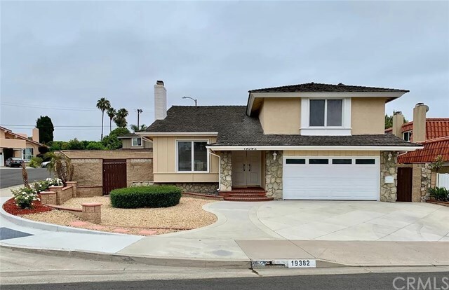 Foto principal - 19382 Weymouth Ln
