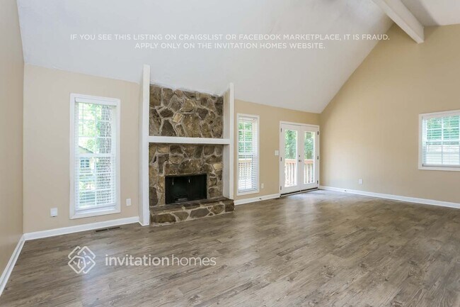 Foto del edificio - 261 Rustic Ridge Dr NE
