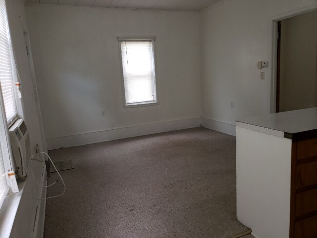 Foto del edificio - 208 Herbert Ave