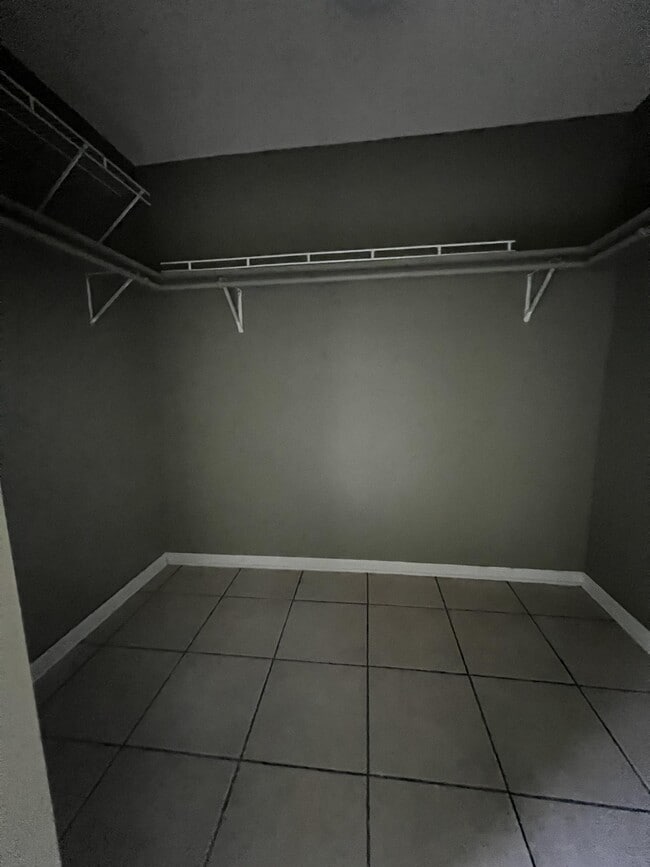 Building Photo - 509 Idlewood Cir