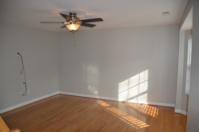 Building Photo - 148 Callan Park Ln