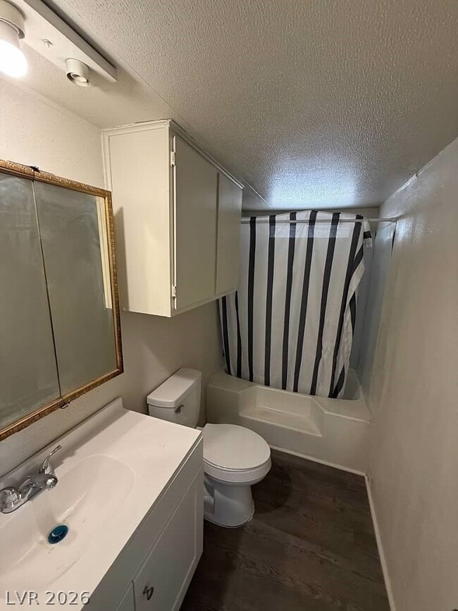 Foto del edificio - 5051 Sitka Ln