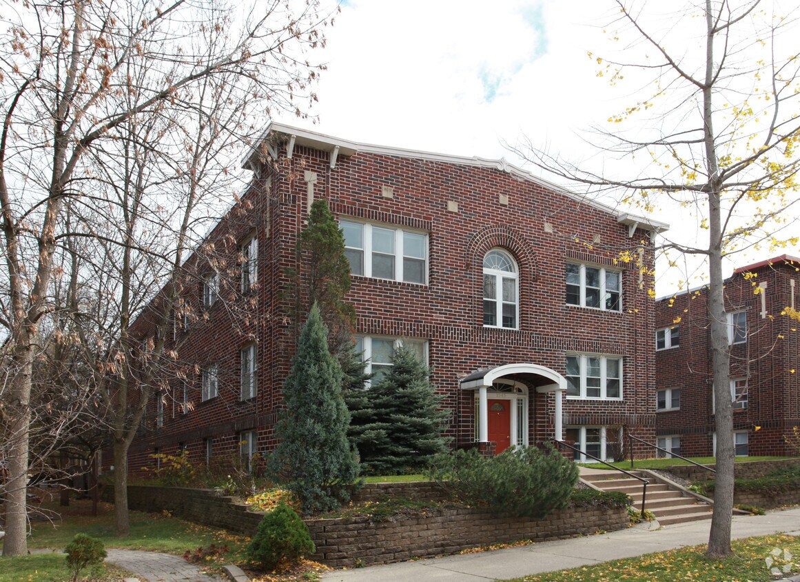 Building Photo - 3545 Emerson Ave S
