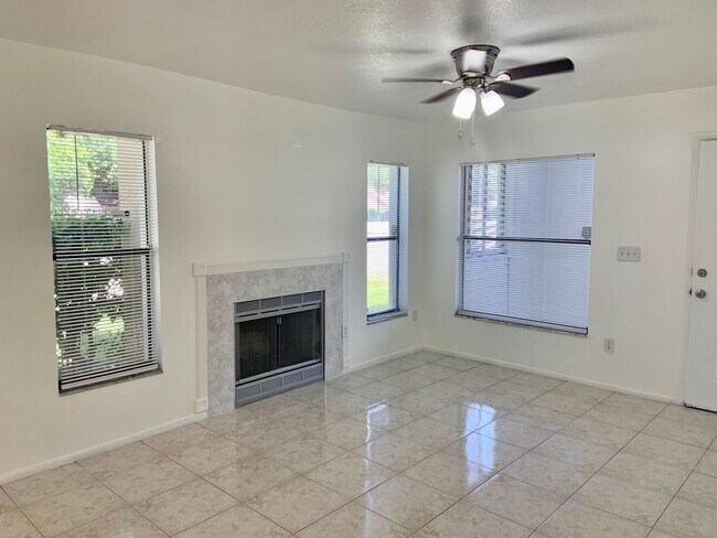 Building Photo - Orlando - 2 Bedroom, 2 Bathroom - 1,575.00