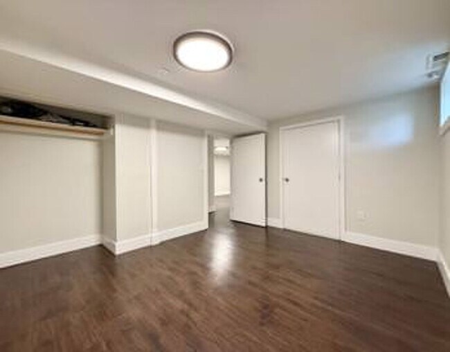 Foto del edificio - Spacious Basement Apartment in SLC!