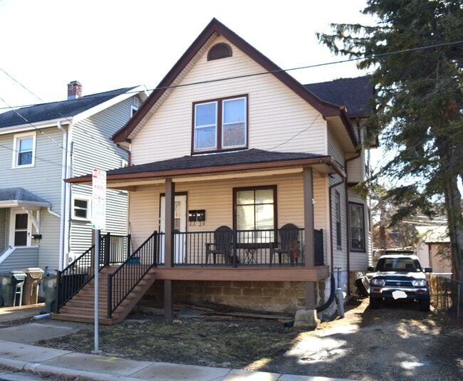 Building Photo - 729 Clark Ct