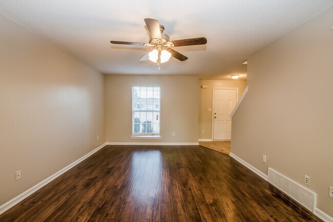 Foto del edificio - 11625 Leewood Dr