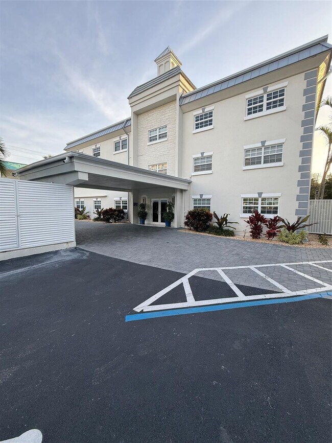 Foto del edificio - 1439 S Ocean Blvd