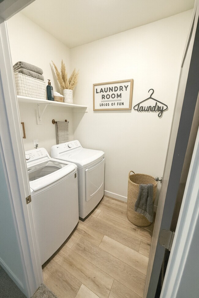 Foto del edificio - The Point Townhomes