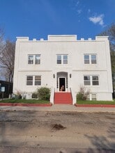 Building Photo - 810 9th Ave