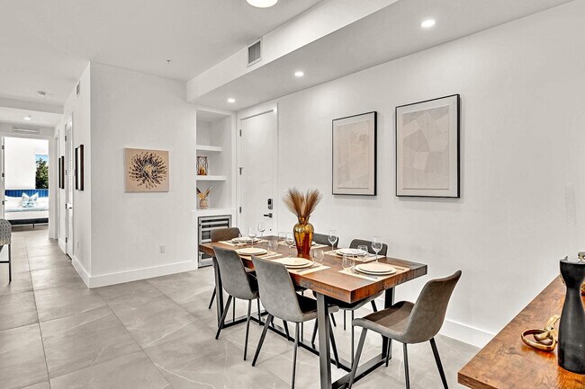 Foto del edificio - 2100 Miami Rd