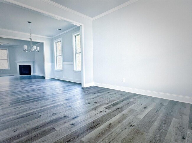 Building Photo - 483 Hellen Vly Dr