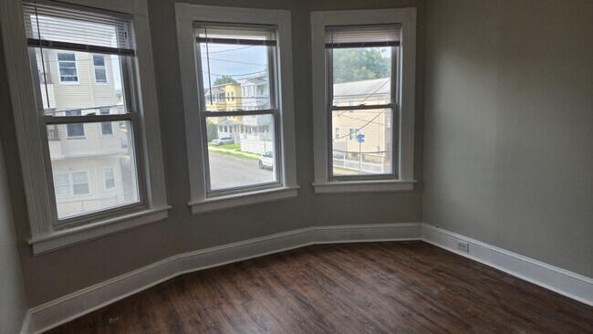 Foto del edificio - 1518 Pembroke St