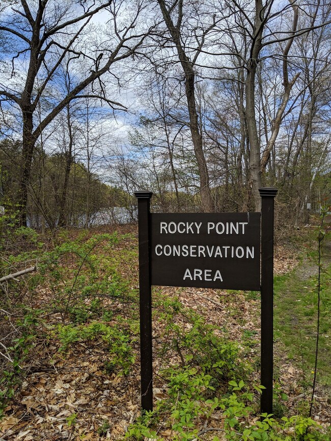 Building Photo - 253 Main St