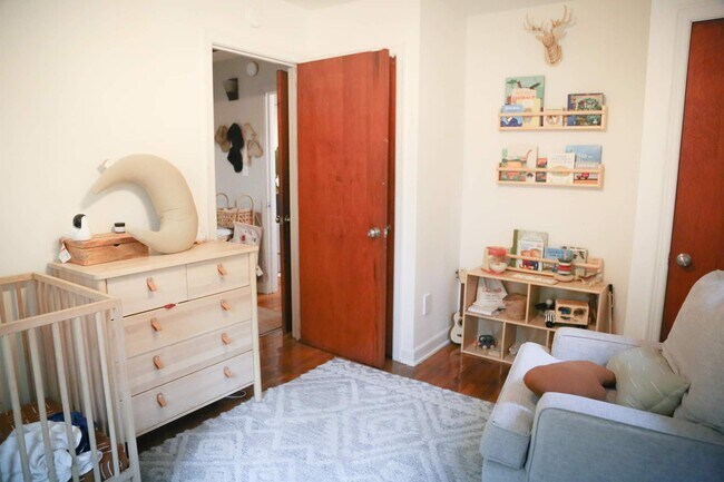 Building Photo - 211 Forest Heights Trl