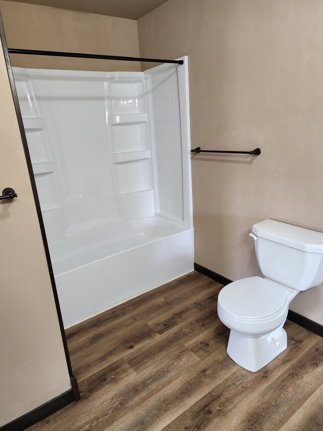 Building Photo - 108 Welch St