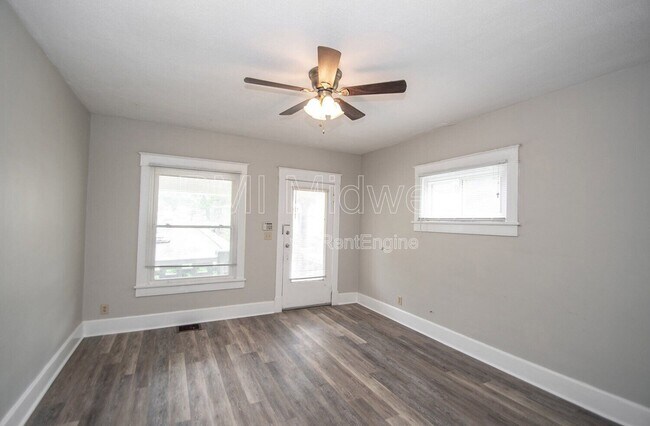 Building Photo - 1541 E Ohio St