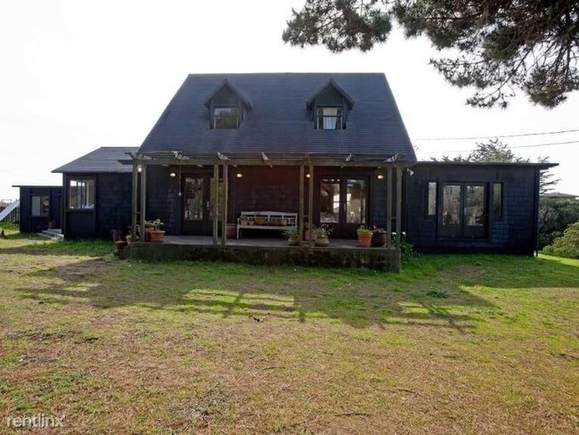 Building Photo - 5 br, 2.5 bath House - 355 Mcchristian Ave