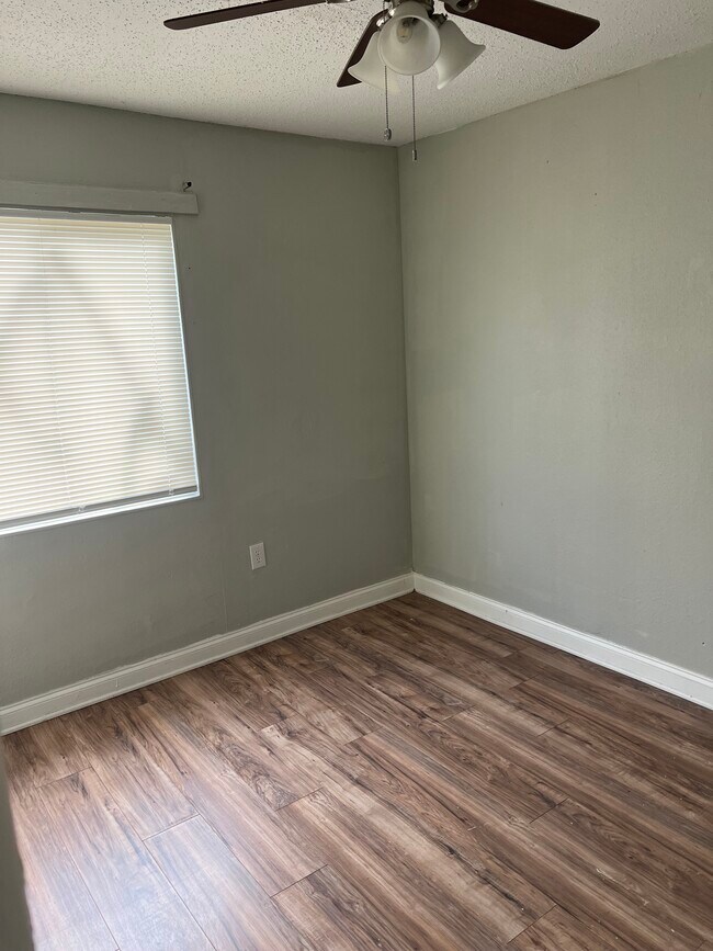 Foto del edificio - 2617 Joy Ann Dr