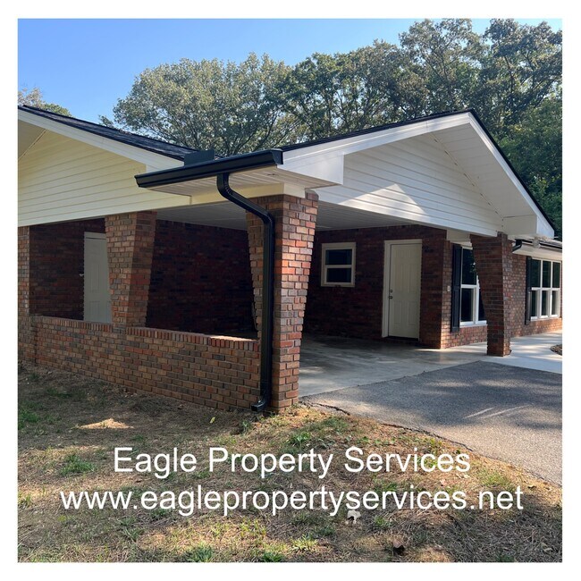 Foto del edificio - 373 Beaverdale Rd NE
