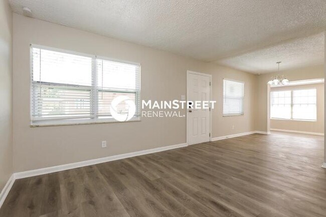 Foto del edificio - 3 Bedroom Pet-Friendly Home in TAMPA, FL with Main Street Renewal