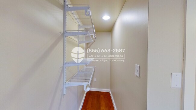 Building Photo - 518 2nd St