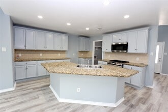 Building Photo - 9218 Mission Arbor Ln