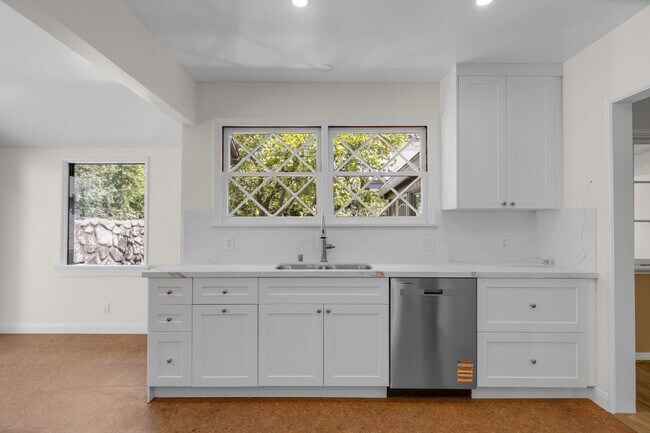 Foto del edificio - 2151 N Altadena Dr
