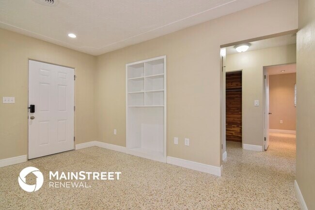 Building Photo - 2944 Upper Tangelo Dr