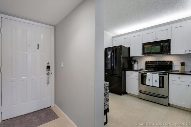 Building Photo - 1601 Marina Isle Way