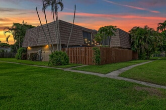 Building Photo - 923 Springdale Cir