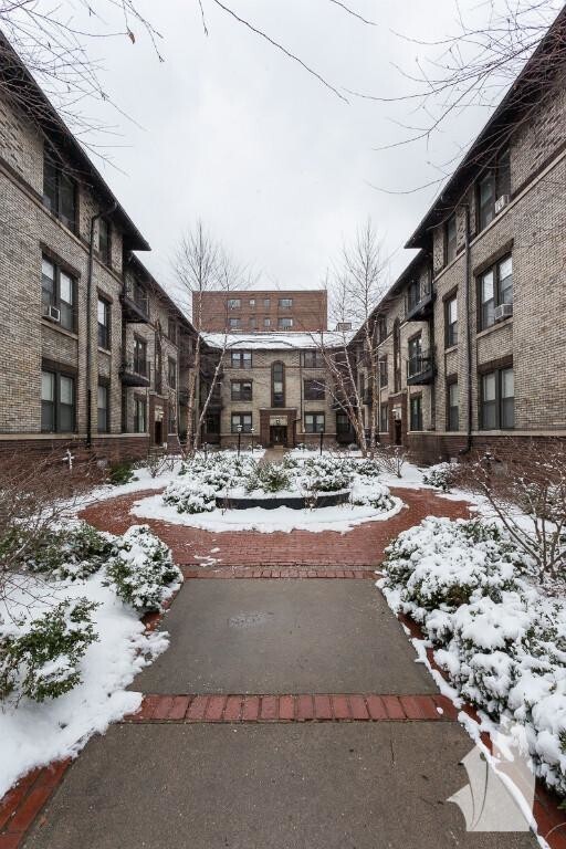 516 W Deming Pl, Chicago, IL 60614 Apartments in Chicago, IL