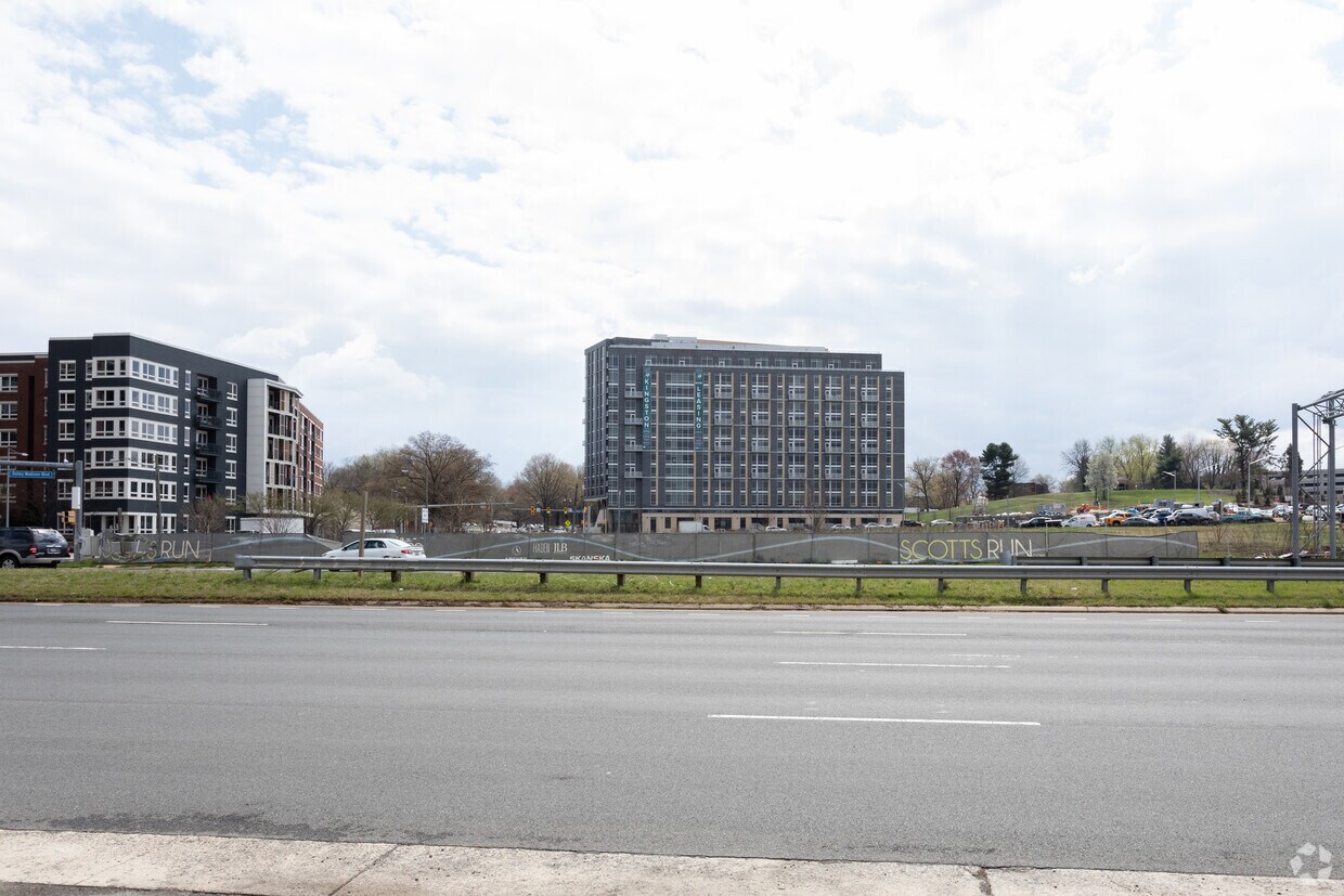 Foto del edificio - Scotts Run North Building C